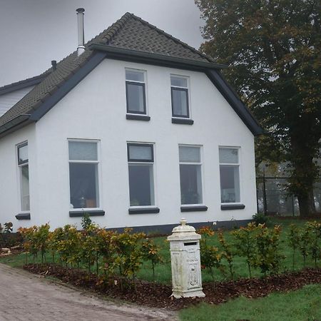 Bed & Breakfast By Patty Nieuw-Amsterdam Bagian luar foto