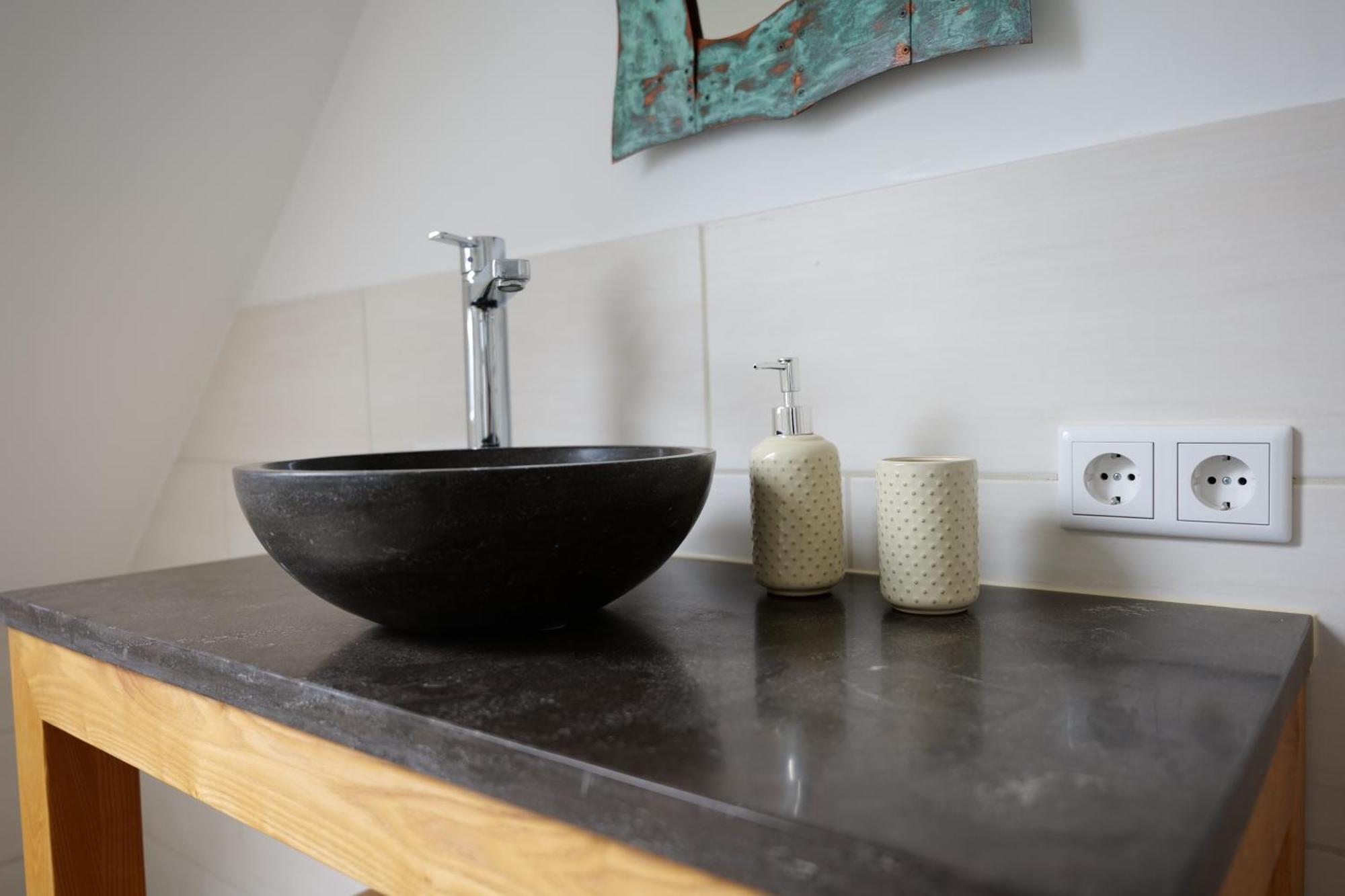 Bed & Breakfast By Patty Nieuw-Amsterdam Bagian luar foto