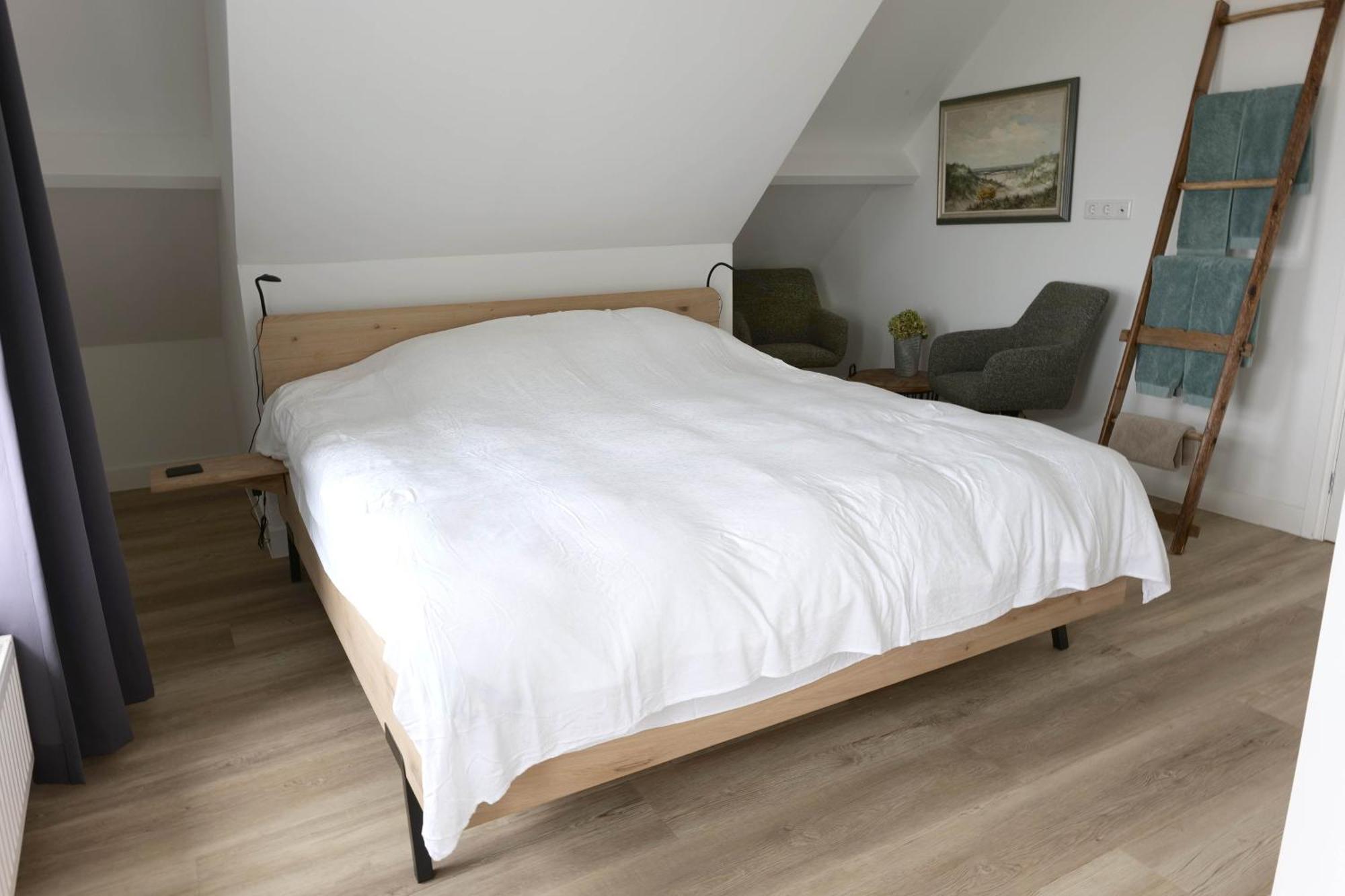 Bed & Breakfast By Patty Nieuw-Amsterdam Bagian luar foto